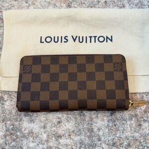 LOUIS VUITTON Damier Ebene Zippy Wallet